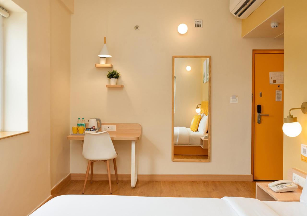 Bloom Hotel Financial District Hyderabad Exterior foto